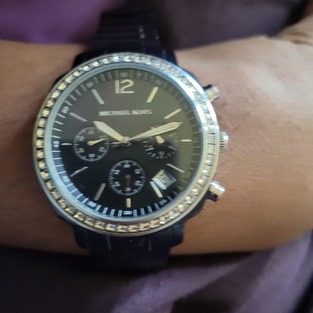 Watch - image 1